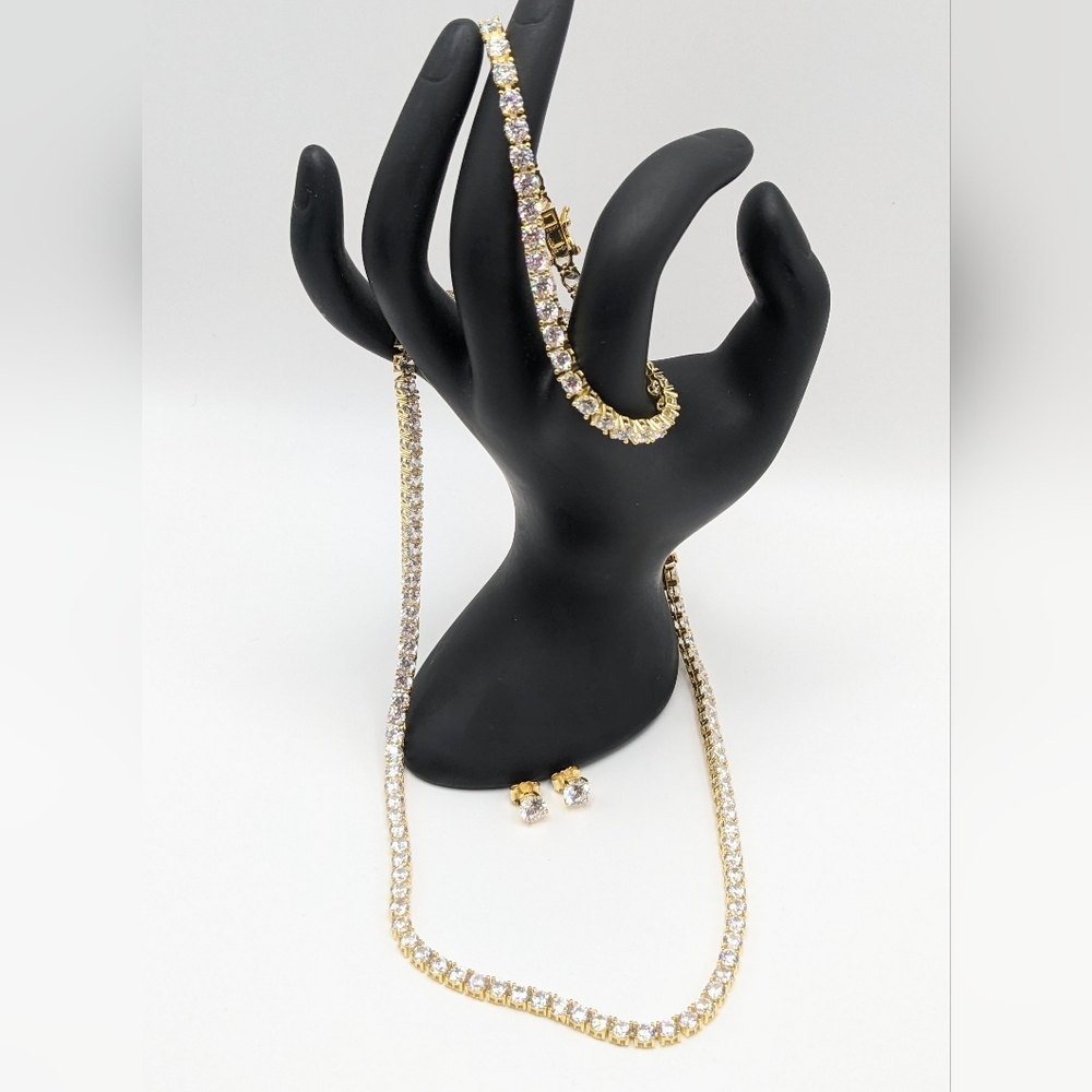 SALE PRICED!  18k, Necklace, Bracelet & Earrings, Cubic Zirconia, 18k, 925 - Picture 7 of 14